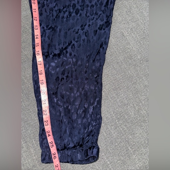 NWT On 34th Animal Print Jacquard Jumpsuit Blue Size M Long Sleeve Button Front - Picture 5 of 11